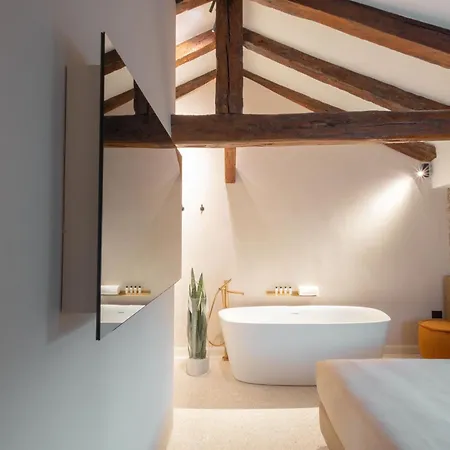Palazzetto Myvenice فندق 4*