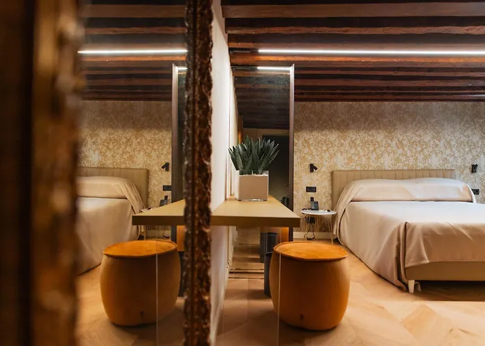 Отель Palazzetto Myvenice Венеция